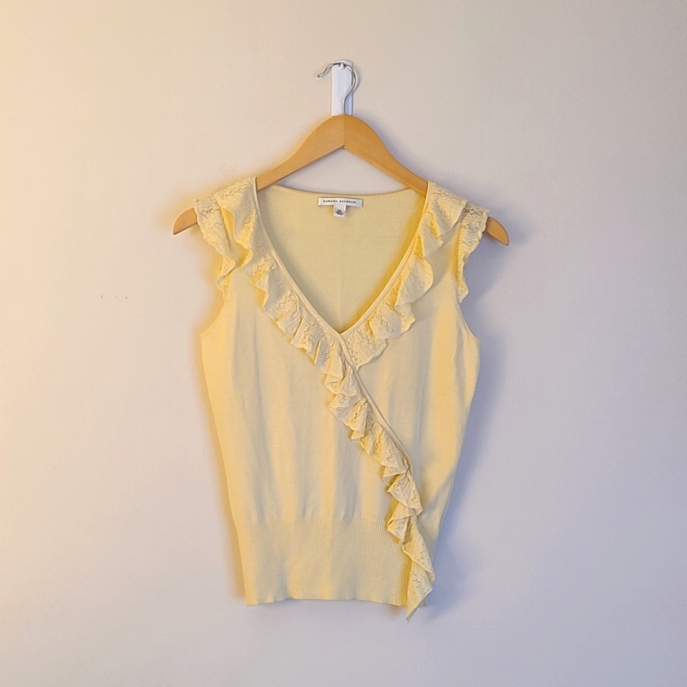 Banana Republic Sleeveless VNeck Ruffle top Pale Yellow Size XS Silk/Nylon blend